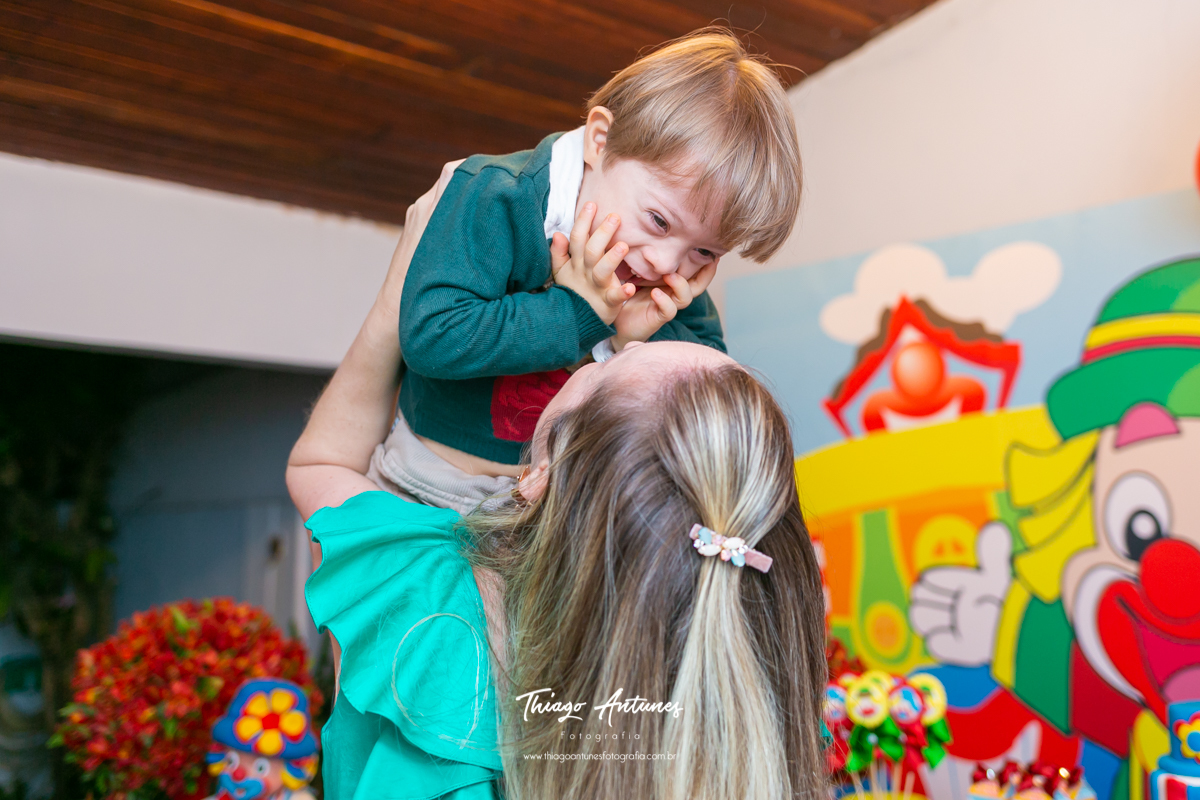 Festa infantil em casa - Lorenzo fez um ano - Vila da Penha, Rio de Janeiro - Tema infantil O Chefinho - Fotógrafo infantil Thiago Antunes