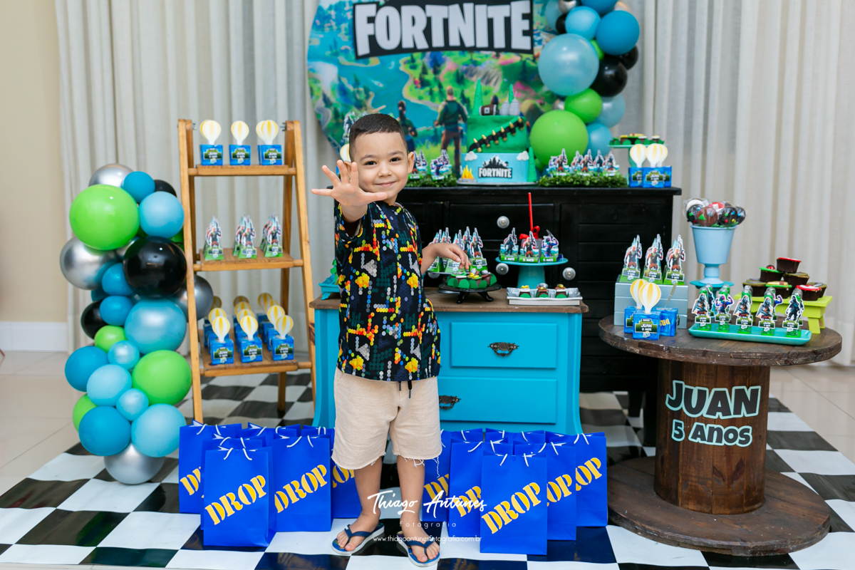 Festa infantil em Rio de Janeiro - Juan fez cinco anos - Tema Fortnite - Tijuca - Fotógrafo infantil Thiago Antunes