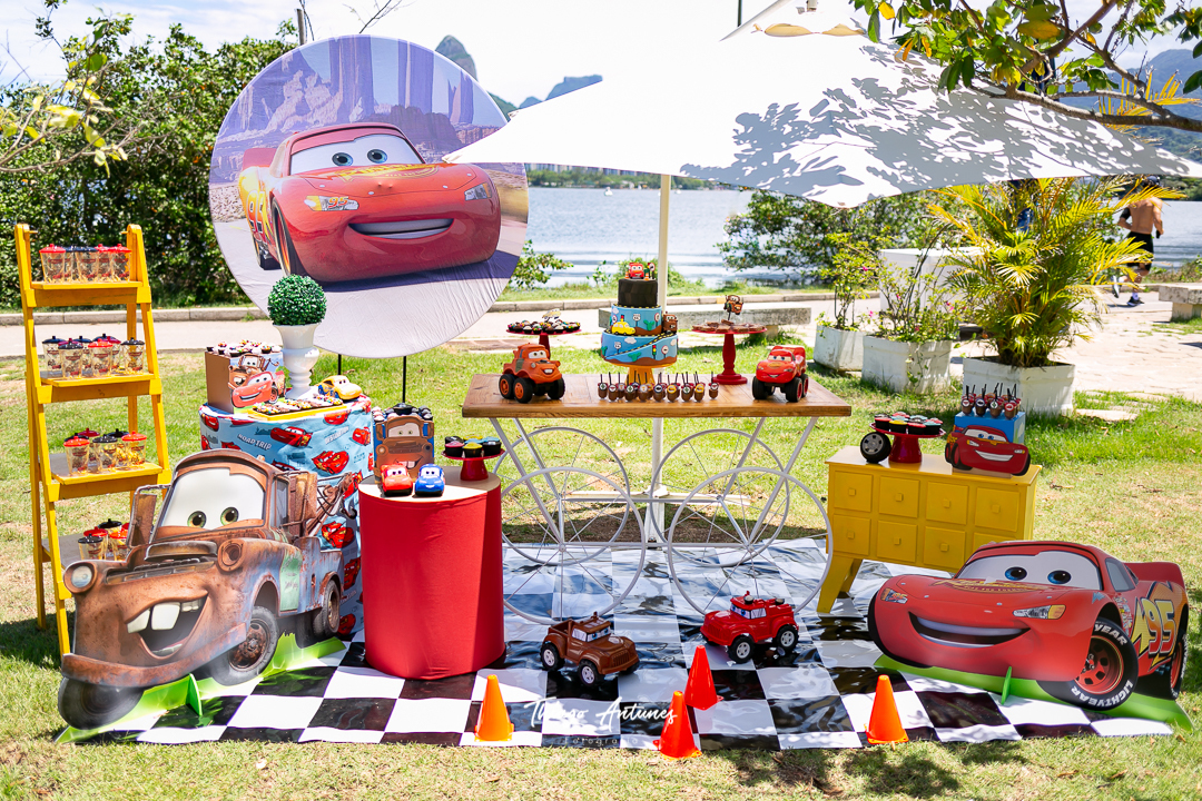 Festa infantil do Arthur de três anos - Lagoa Rodrigo de Freitas, Rio de Janeiro - Tema Carros - Fotógrafo infantil Thiago Antunes