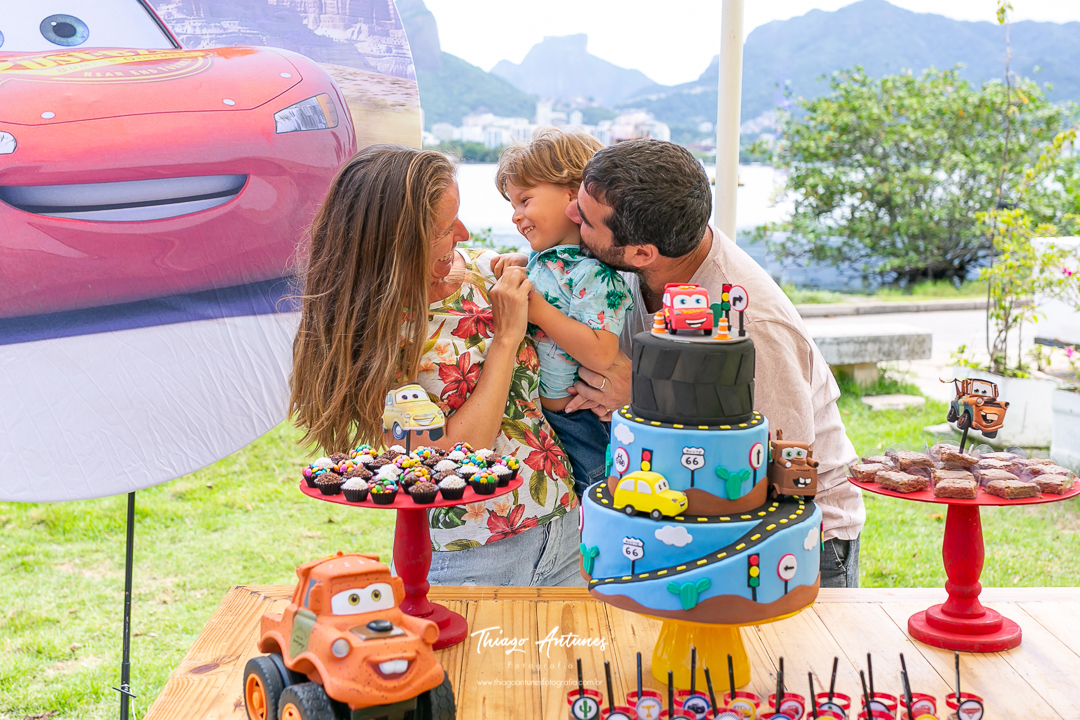 Festa infantil do Arthur de três anos - Lagoa Rodrigo de Freitas, Rio de Janeiro - Tema Carros - Fotógrafo infantil Thiago Antunes