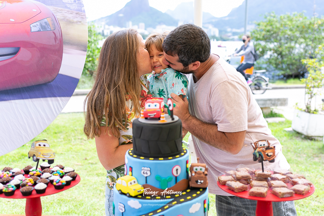 Festa infantil do Arthur de três anos - Lagoa Rodrigo de Freitas, Rio de Janeiro - Tema Carros - Fotógrafo infantil Thiago Antunes