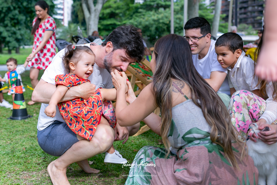 Festa da Lia de 1 ano - picnic pique nique - Lagoa Rodrigo de Freitas, Rio de Janeiro - Fotografo infantil Thiago Antunes em Rio de Janeiro