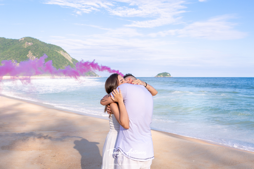 Ensaio gestante, revelação, ensaio família na praia, Fotógrafo Thiago Antunes em Rio de Janeiro