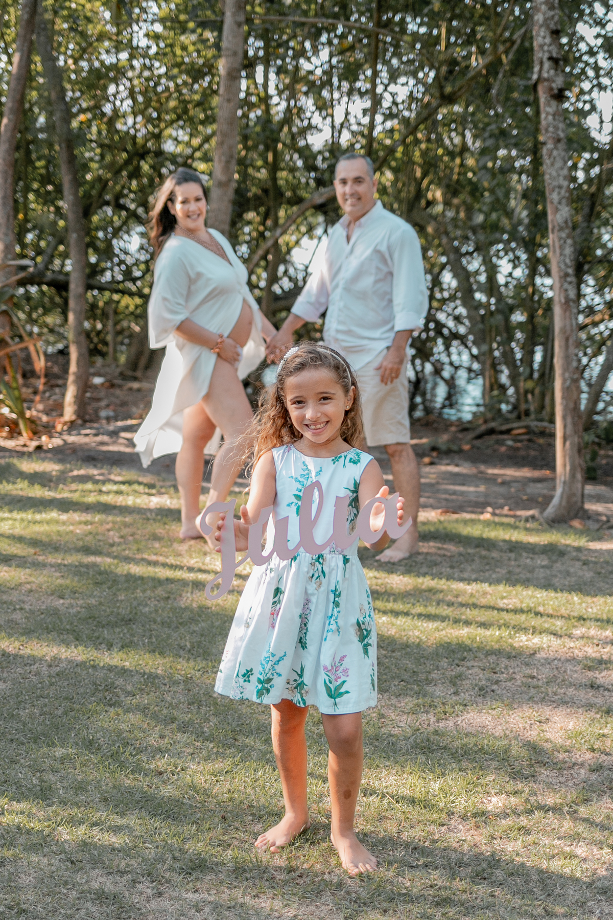 Ensaio de gestante na praia - Recreio, Rio de Janeiro - Fotógrafo de ensaios Thiago Antunes em Rio de Janeiro