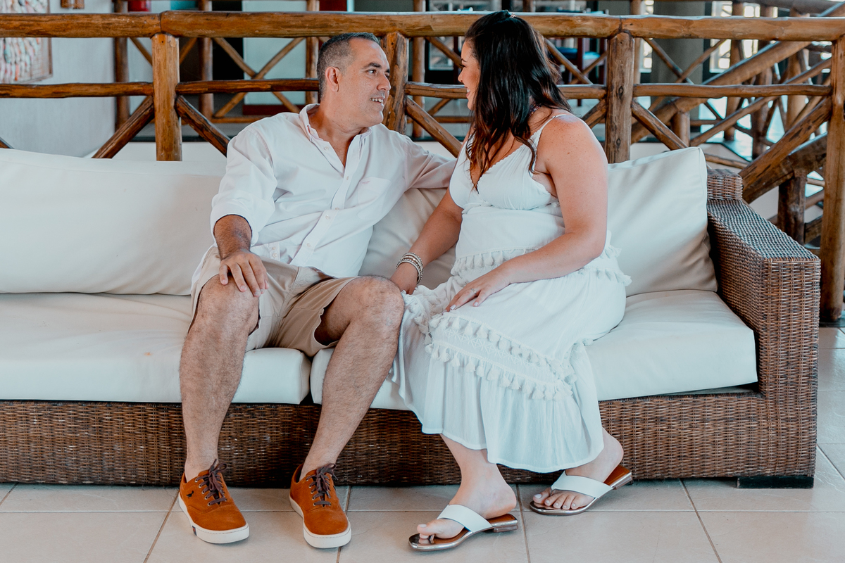Ensaio de gestante na praia - Recreio, Rio de Janeiro - Fotógrafo de ensaios Thiago Antunes em Rio de Janeiro
