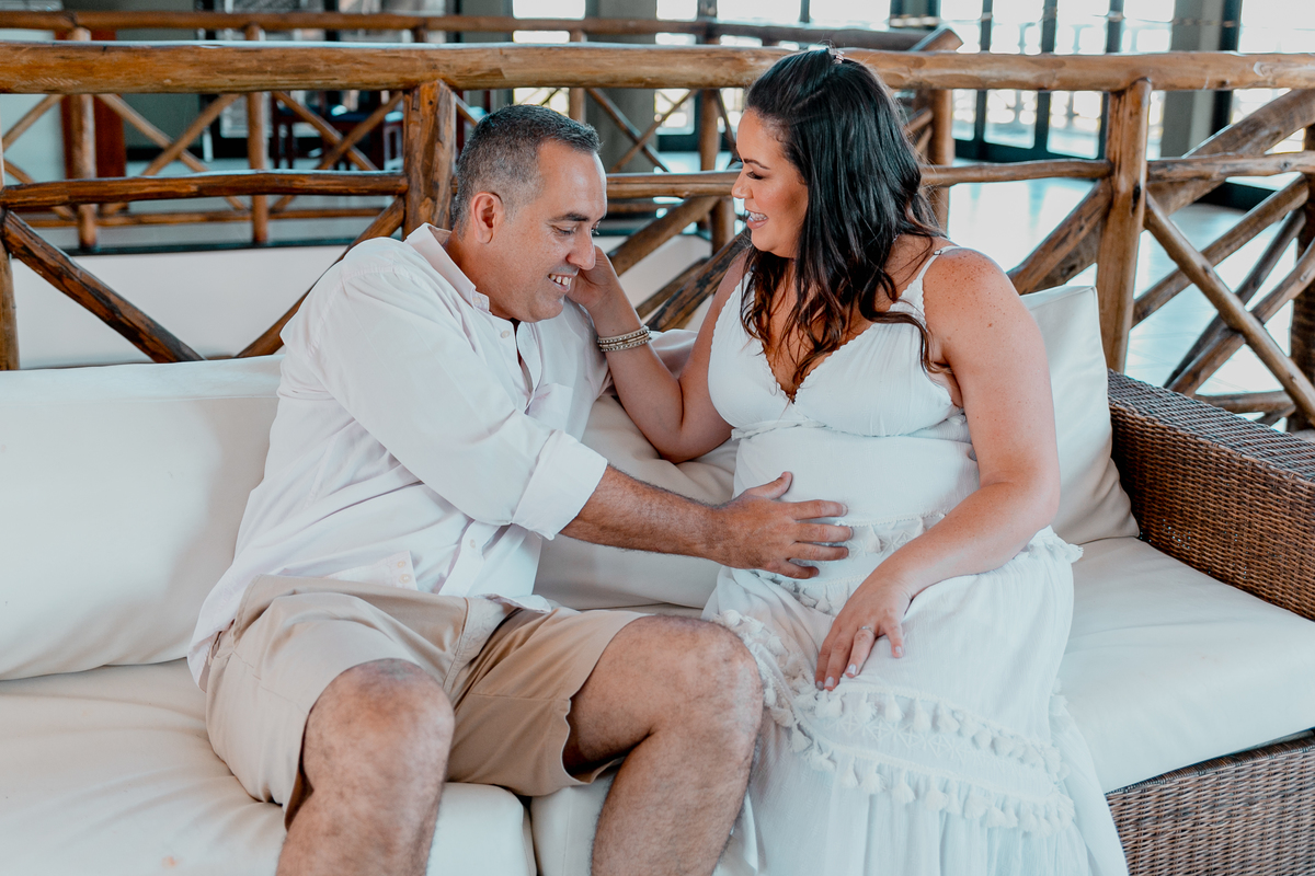 Ensaio de gestante na praia - Recreio, Rio de Janeiro - Fotógrafo de ensaios Thiago Antunes em Rio de Janeiro