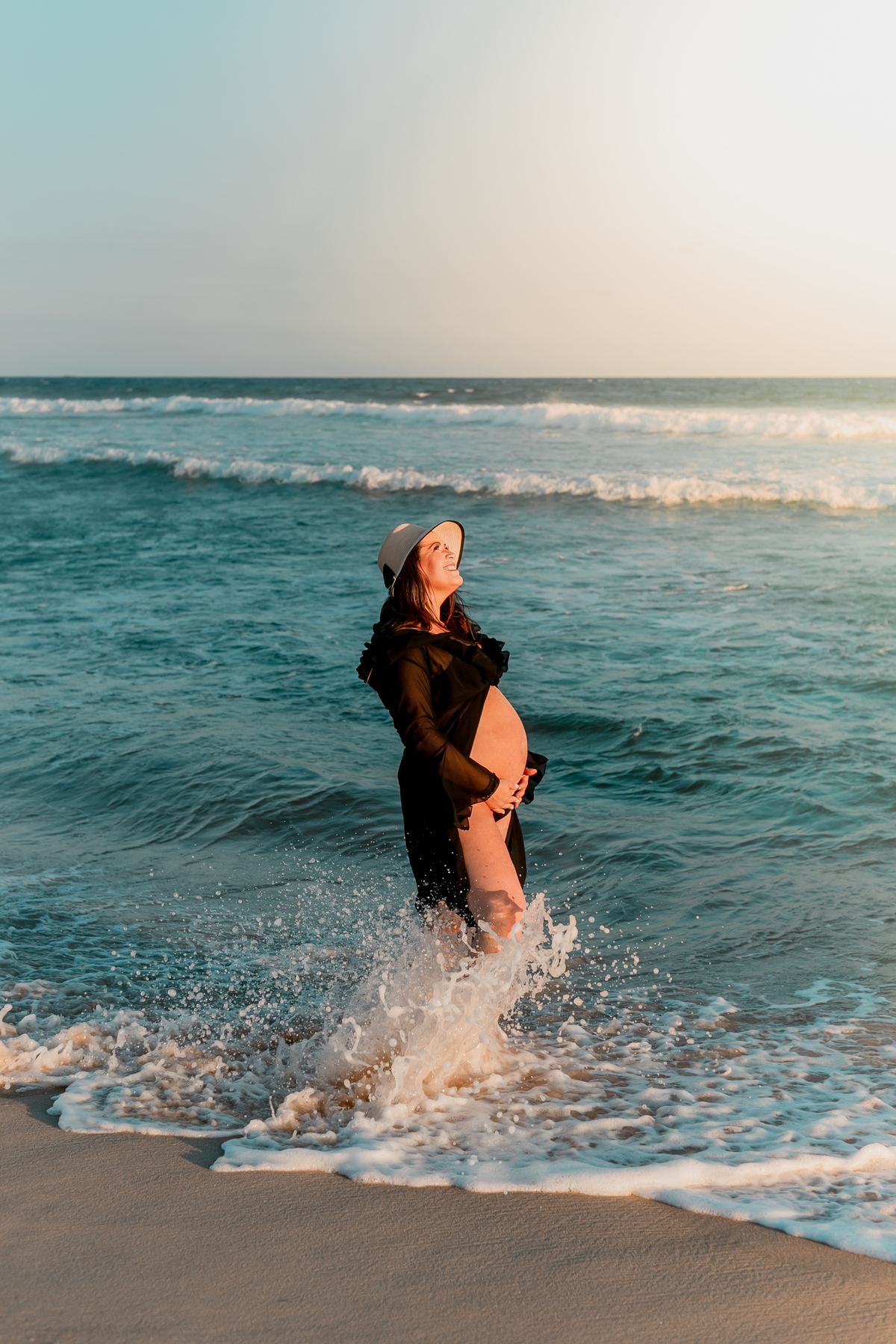Ensaio de gestante na praia - Recreio, Rio de Janeiro - Fotógrafo de ensaios Thiago Antunes em Rio de Janeiro