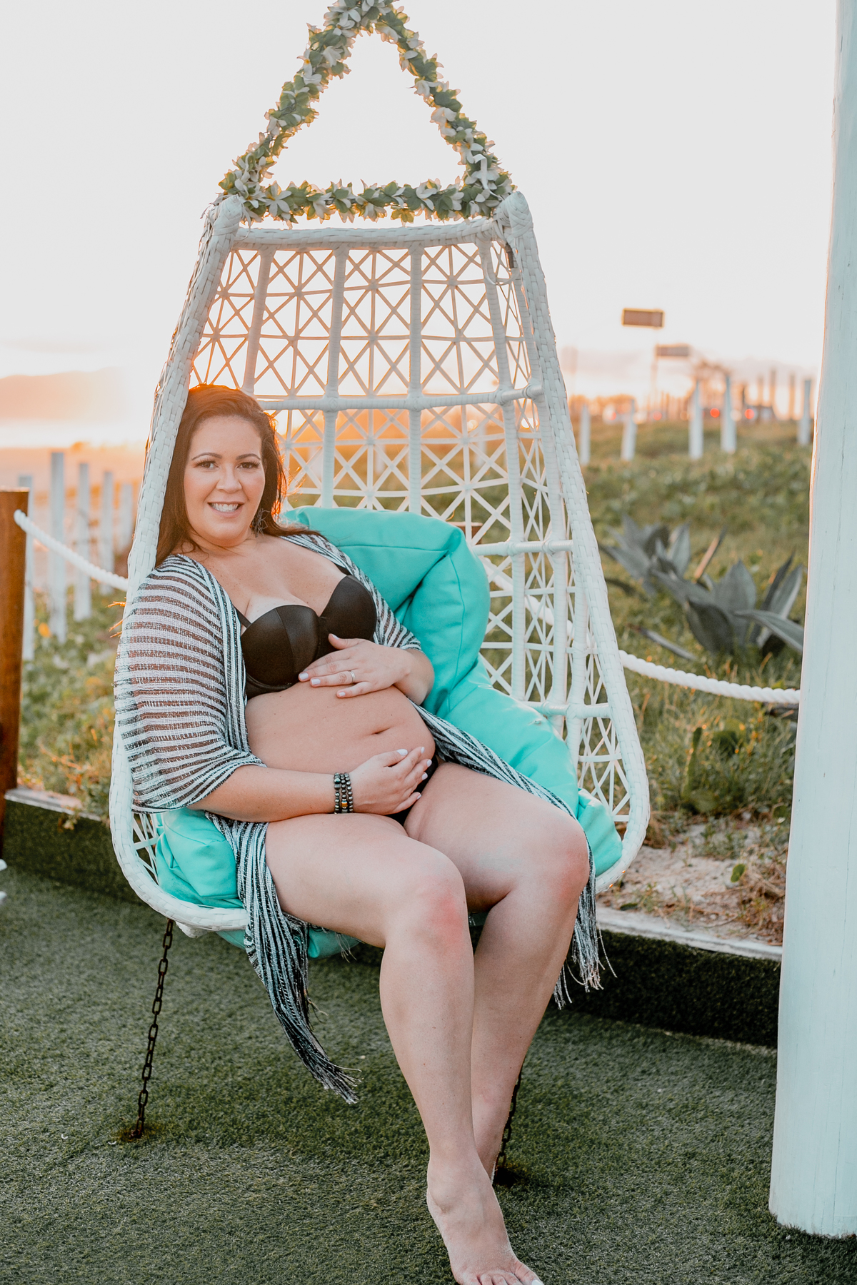 Ensaio de gestante na praia - Recreio, Rio de Janeiro - Fotógrafo de ensaios Thiago Antunes em Rio de Janeiro