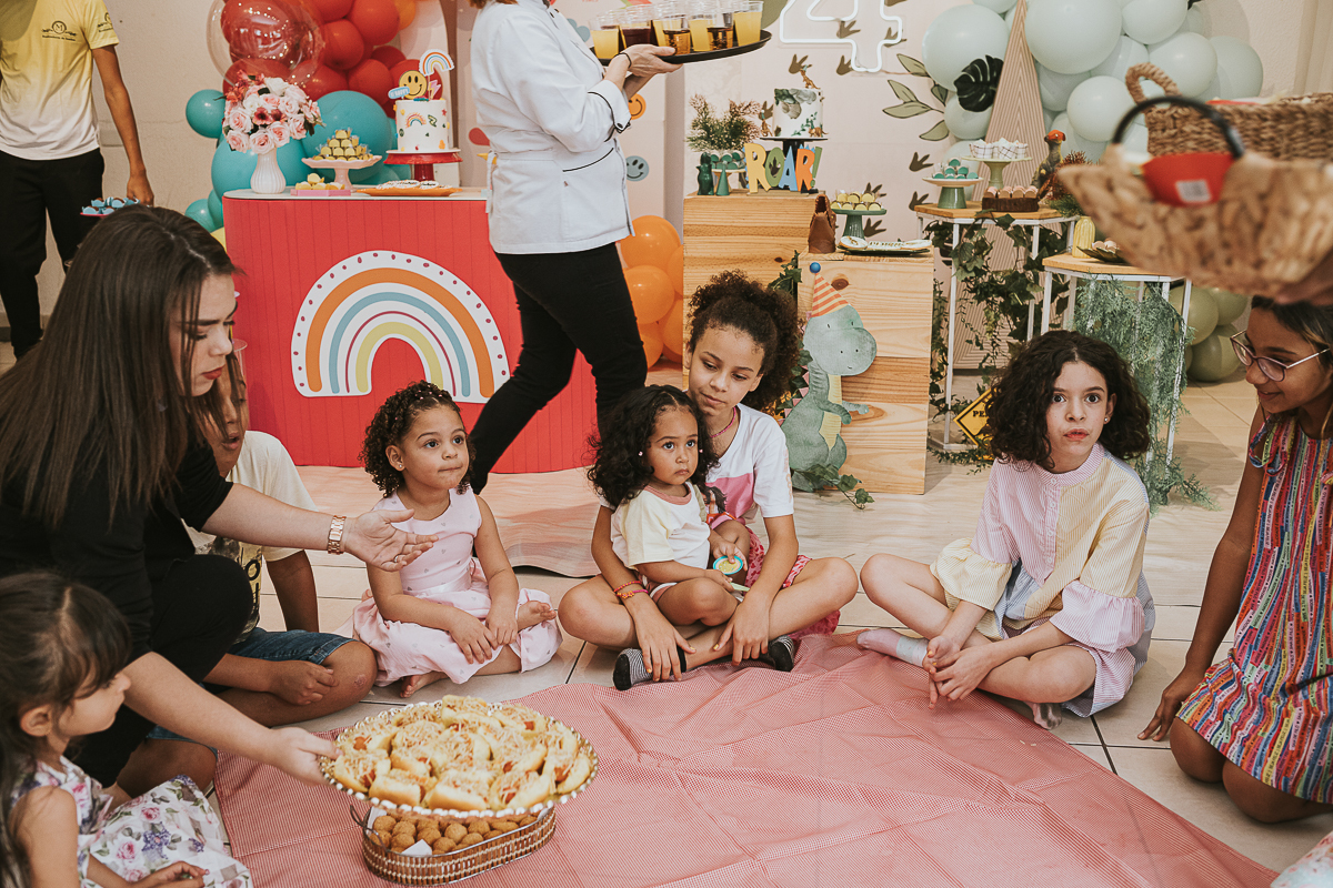 Mara Eventos
Aniversario de Criança
Bolo de aniversario