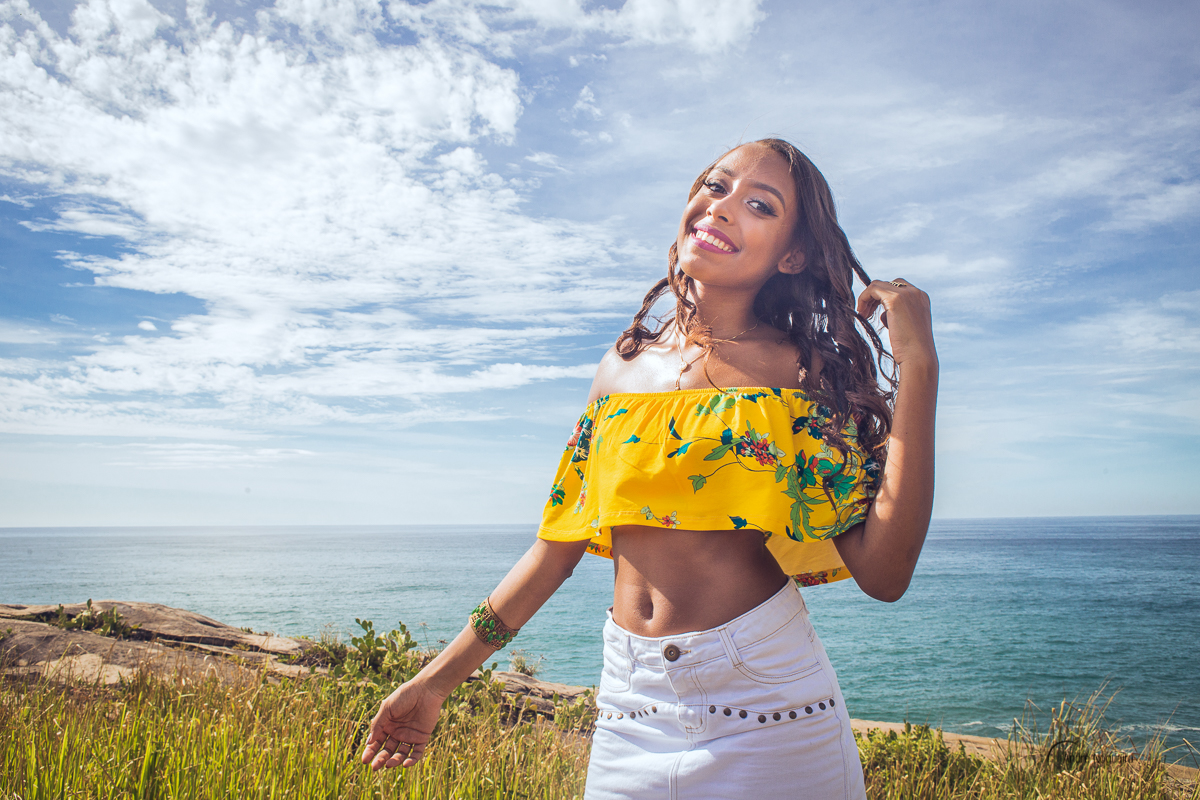 debutante rj, debutante fazendo pose, praia de grumari, por andré nogueira fotografia