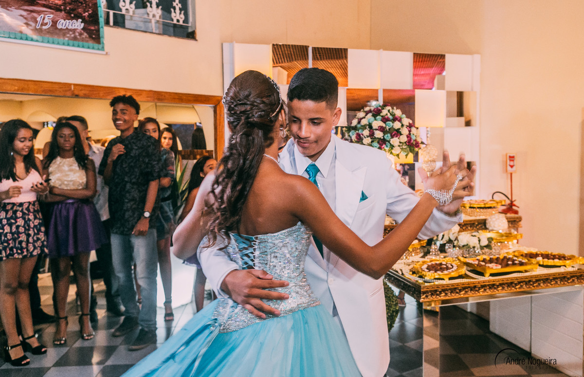 fotografia de debutante rj debutante dança com o seu principe a valsa de 15 anos por andre nogueira fotografia