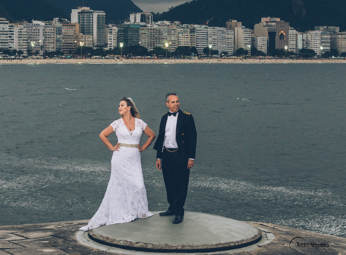ensaio trash the dress realizado forte de copacabana rj por andre nogueira fotografia fotografia de casamento rj