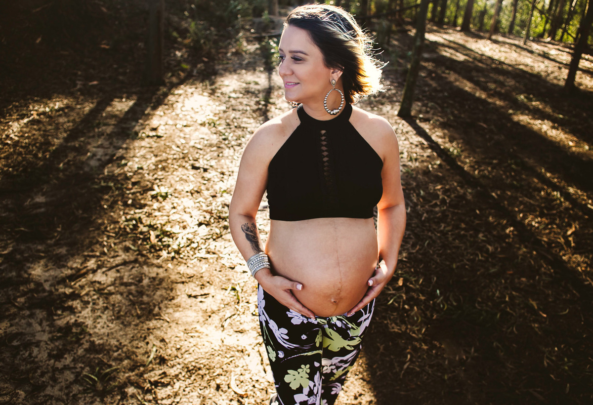 parque da cidade ensaio gestante ao ar livre arvores de eucalipto