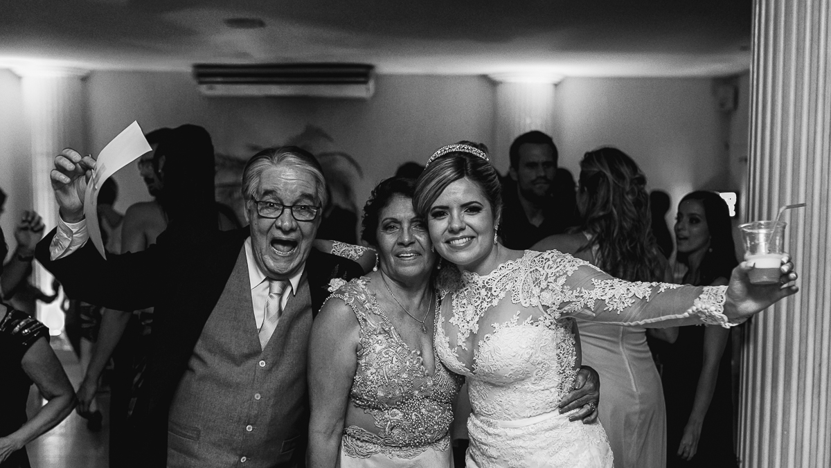 fotografo de casamento, fotografo de casamento rj, fotografo de casamento sp, fotografo de casamento fernando de noronha, wedding, bride, sapato de noiva, veu de noiva, vestido de noiva, noivas cariocas, noivas paulistas, ensaio pre casamento rj, ensaio p