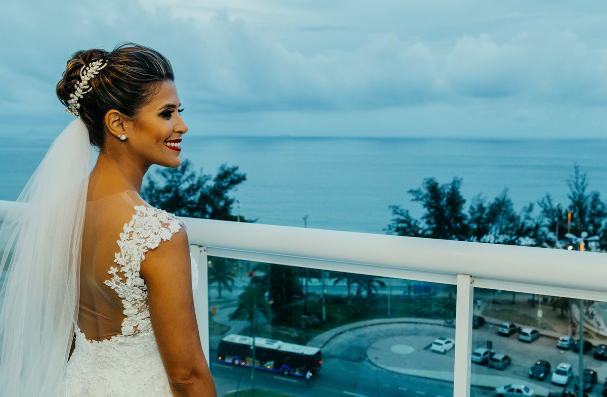 vestido e noiva feito por morena andrade atelier no hotel atlantico sul making of noiva rj