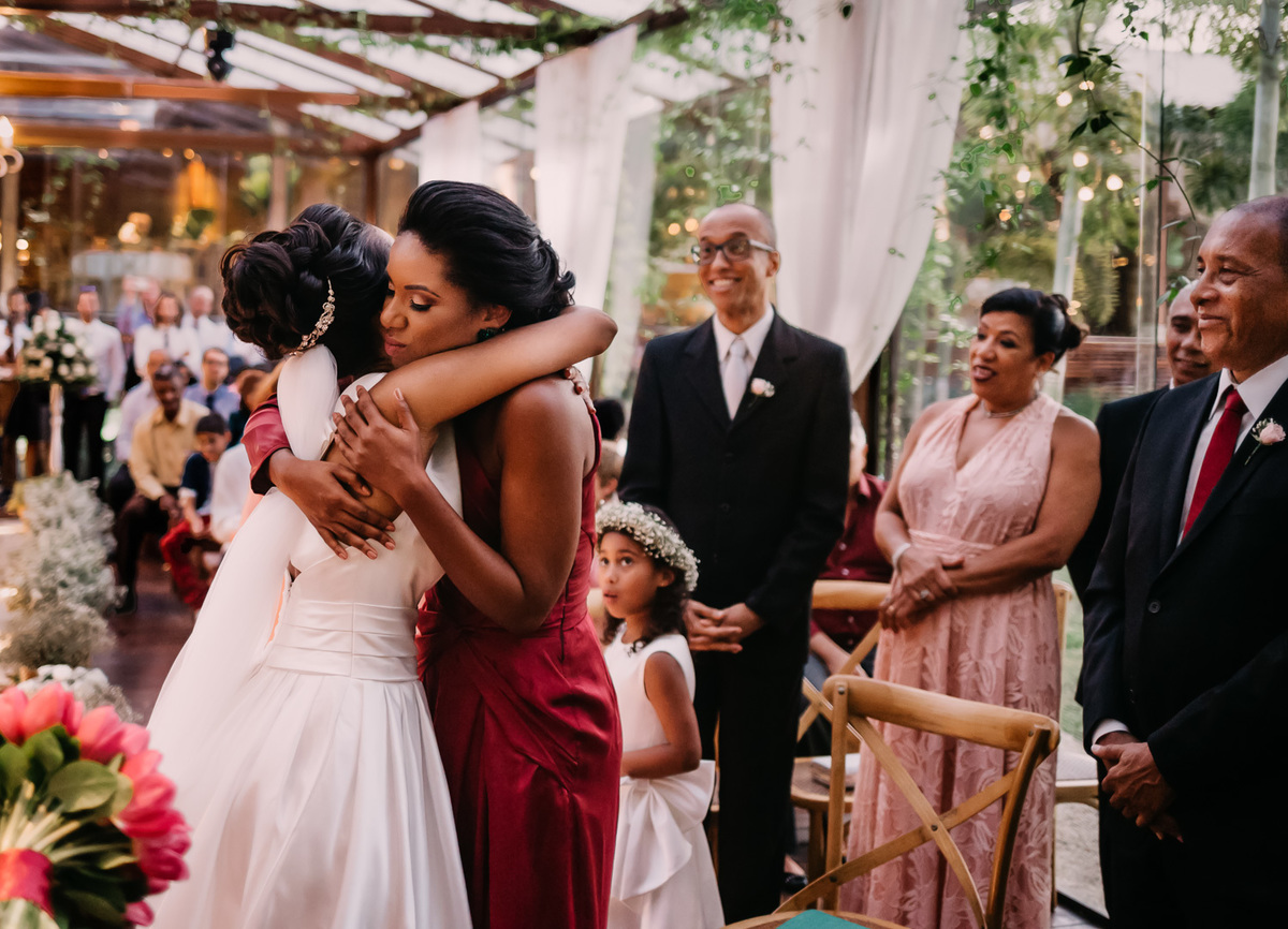 cerimonia de casamento de dia no vale dos sonhos espaço jardins