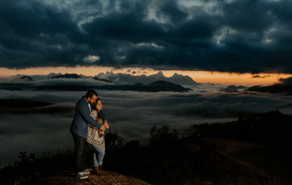 ensaio de casal rj realizado na pedra da tartaruga  teresópolis fotógrafo de casamento rj