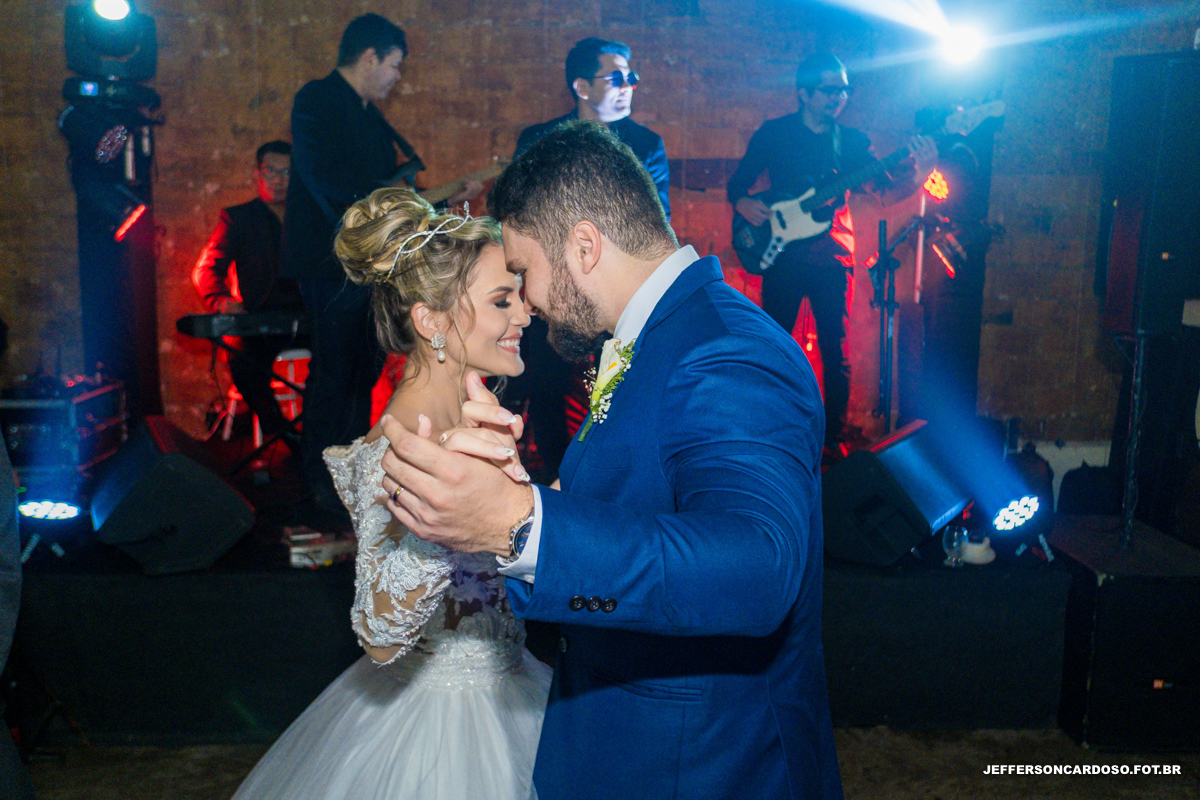 casamento Taiana e Rafael na cidade de belém pa no colegio madre celeste nazaré com recepção na casa mia com muita alegria e amor entre as familia dos noivos, fotos do casal com jeff cardoso making off 