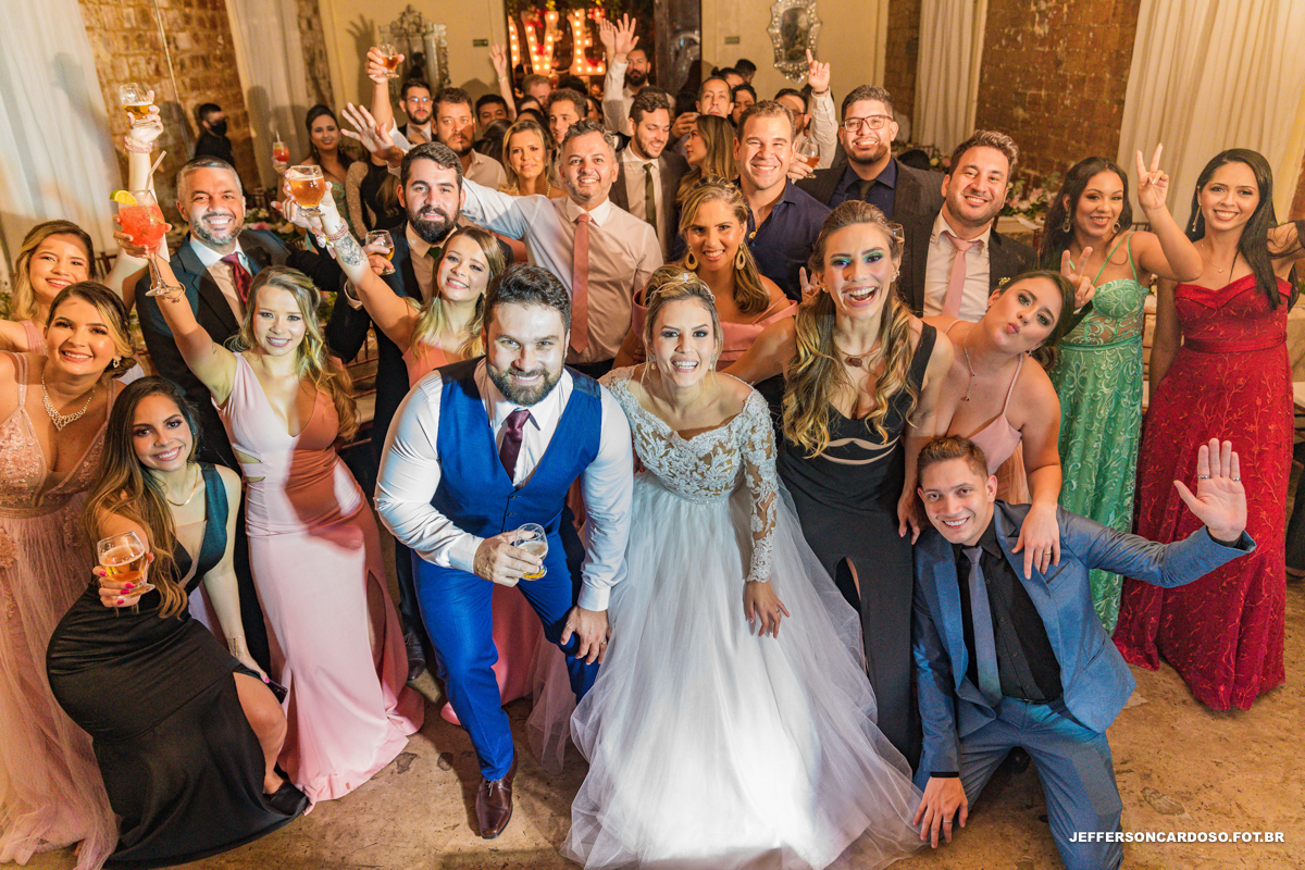 casamento Taiana e Rafael na cidade de belém pa no colegio madre celeste nazaré com recepção na casa mia com muita alegria e amor entre as familia dos noivos, fotos do casal com jeff cardoso making off 