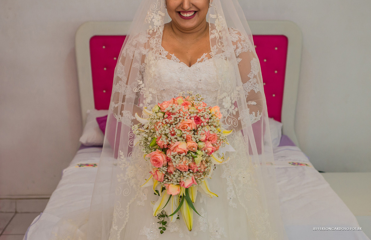 buque de noiva cascata