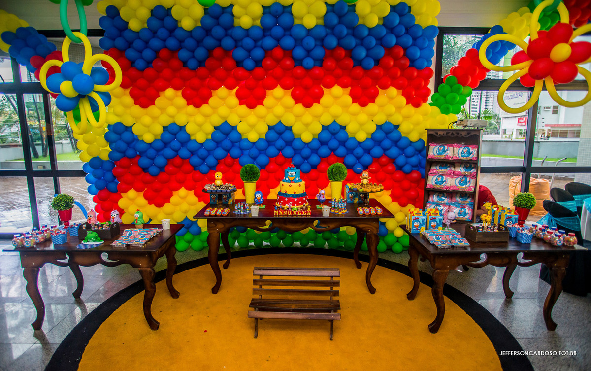 decoração da galinha pintadinha festa de 1 ano