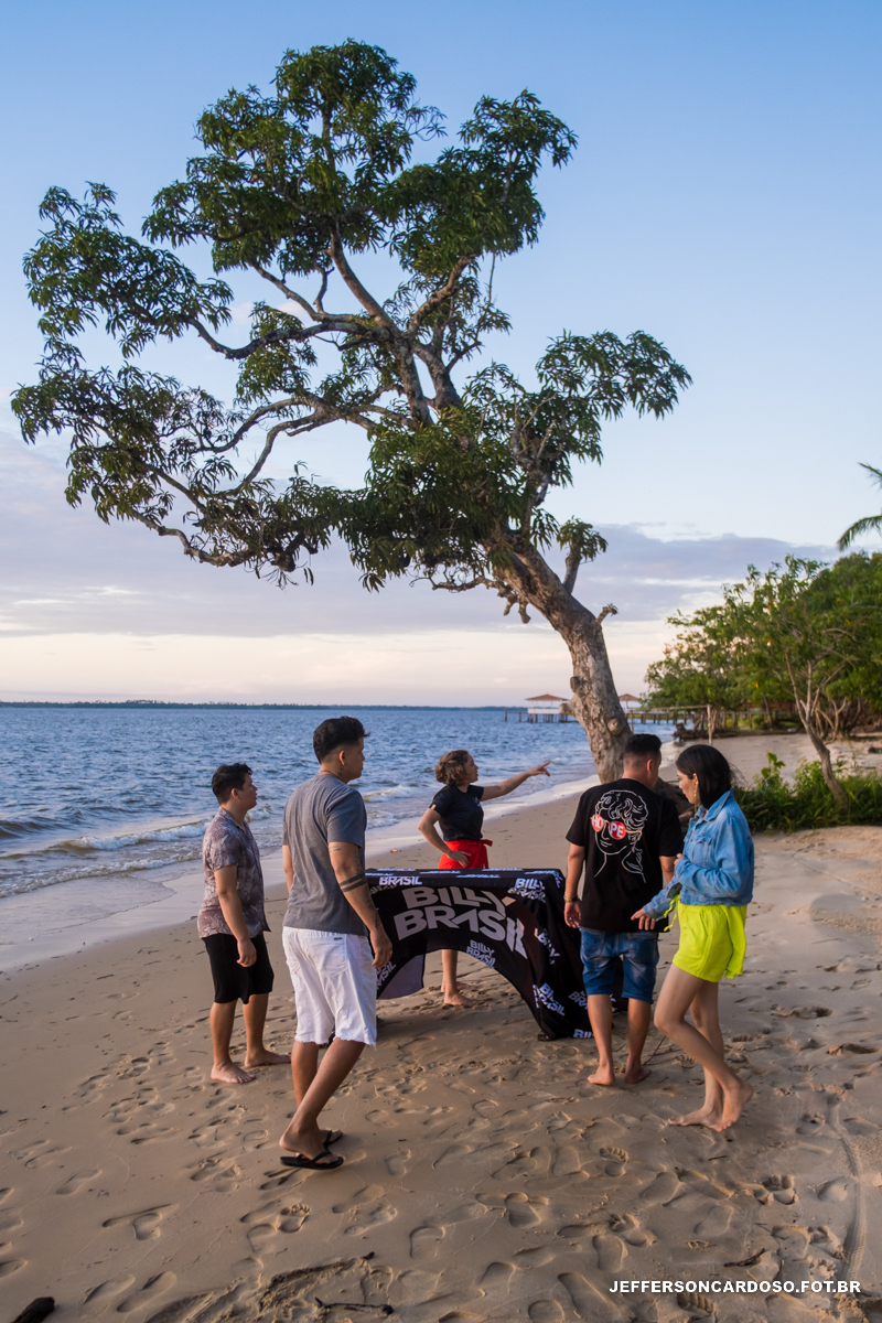 Billy brasil sunset em cametá taperá na cidade de cametá, com gravação do set só as marcantes na praia no nascer do sol, cantor, compositor, marcantes