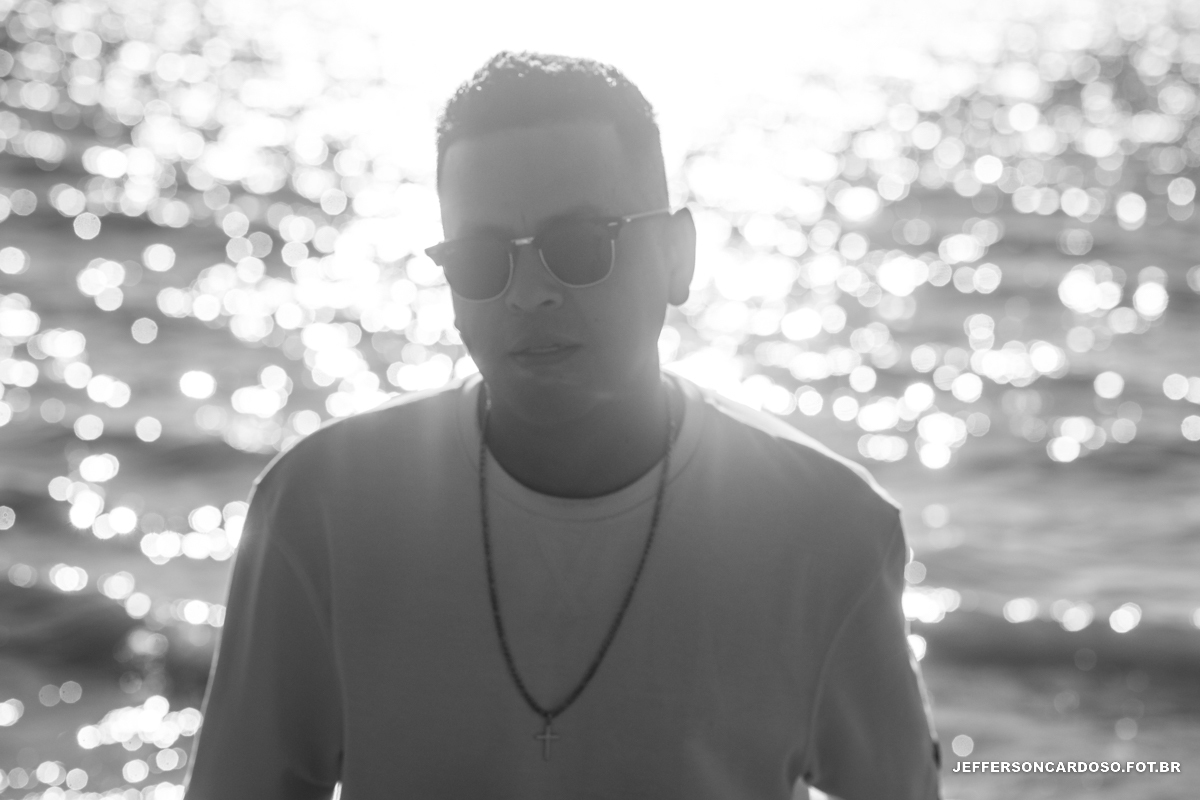 Billy brasil sunset em cametá taperá na cidade de cametá, com gravação do set só as marcantes na praia no nascer do sol, cantor, compositor, marcantes