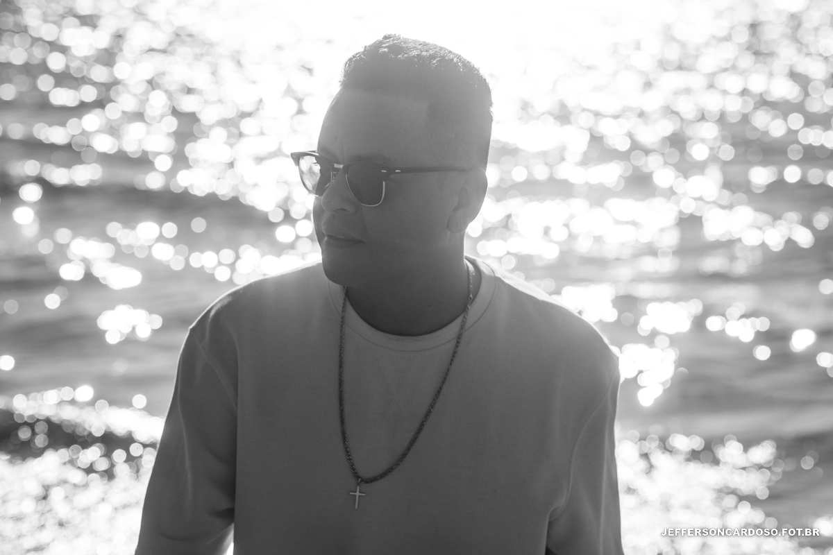 Billy brasil sunset em cametá taperá na cidade de cametá, com gravação do set só as marcantes na praia no nascer do sol, cantor, compositor, marcantes