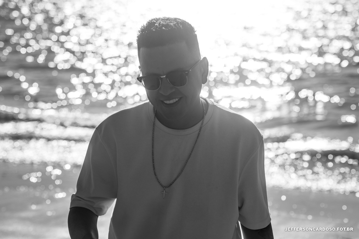 Billy brasil sunset em cametá taperá na cidade de cametá, com gravação do set só as marcantes na praia no nascer do sol, cantor, compositor, marcantes