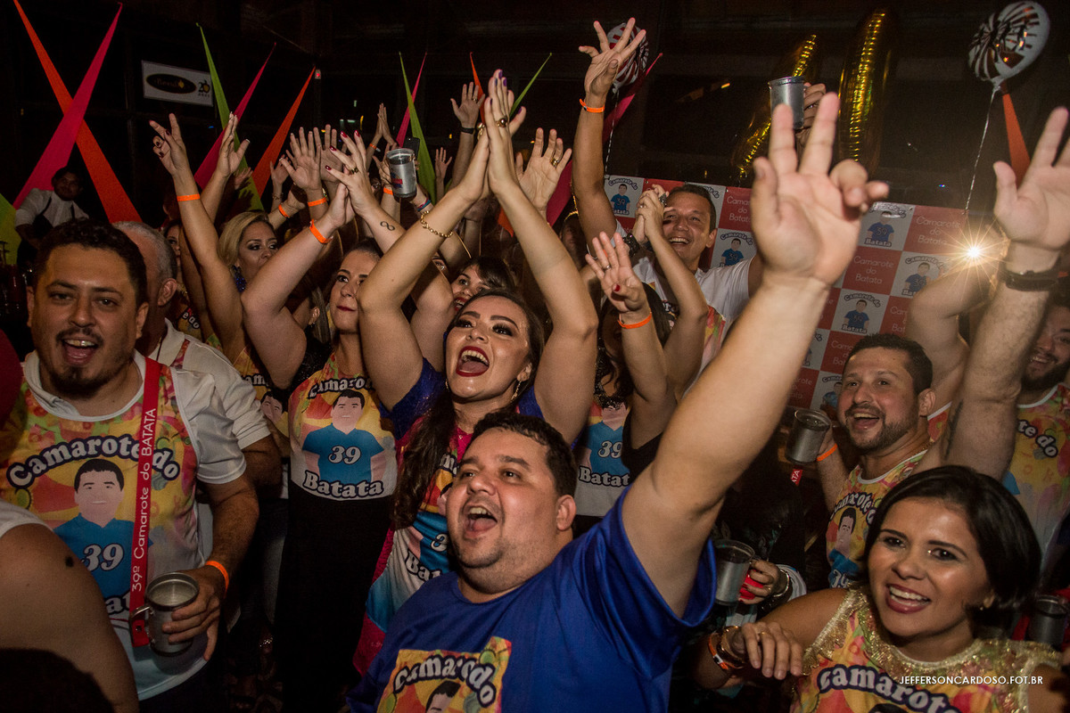 Banda No Break agitando a festa