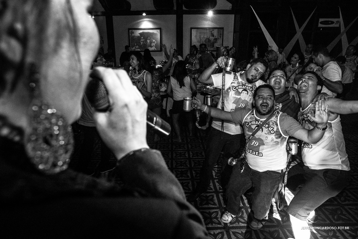 Banda Xeiro verde animando a festa surpresa do Batata fotos jefferson cardoso