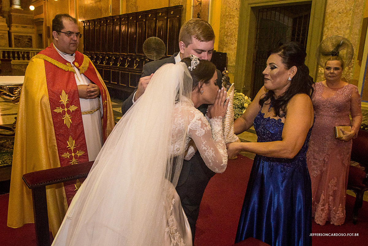 Casamento Natasha e Eudoro na Igreja da Sé com making off Hotel Atrium Quinta das Pedras na recepção, muita emoção, alegria, amor, união, família, wedding de Gêmeas, case de noite com melhor fotógrafo de Belém Pará Jefferson Cardoso Fotografia