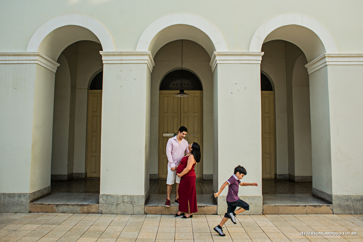 Ensaio Gestante com a grávida Leliane e Dennison e João Daniel fotos externas no Palácio Antonio Lemos - PREFEITURA DE BELÉM com o fotógrafo Jefferson Cardoso da cidade de Cametá Pa com à Doce espera do menino Luiz Felicidade 