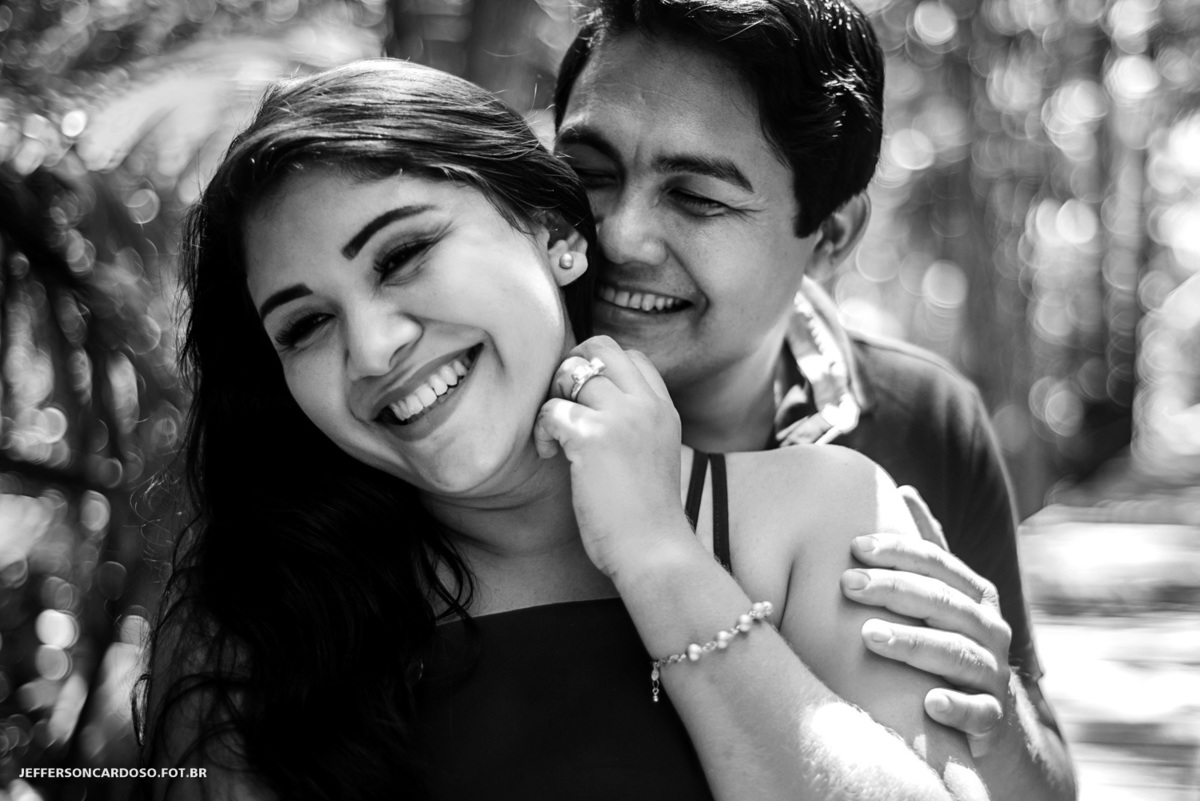 Casal ensaio pré casamento na cidade de Limoeiro do Ajuru fotos feitas na Ilha de Saracá PA com o fotografo de wedding Jefferson Cardoso, ribeirinho, açaizeiros, love, Cametá, céu, natureza, amor