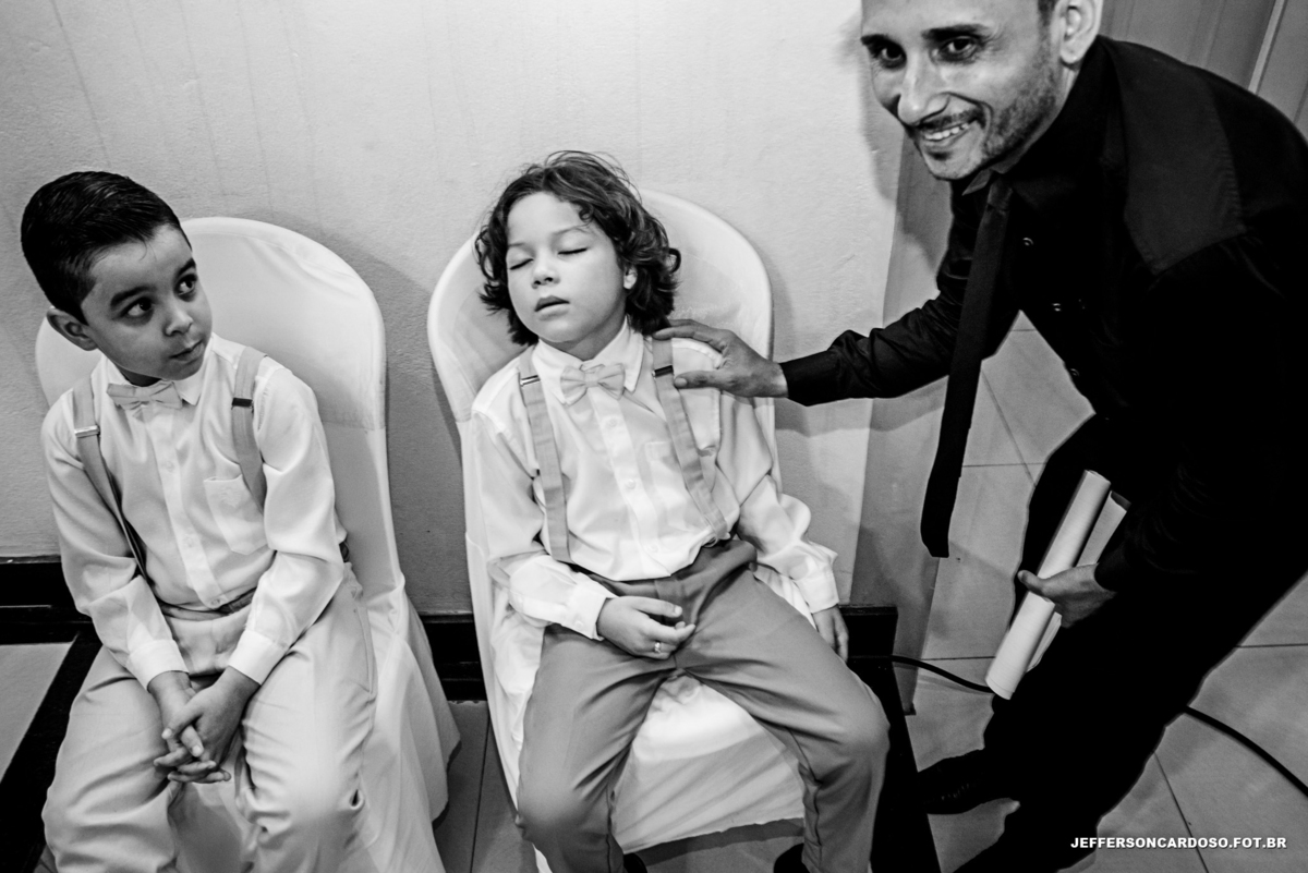 Casamento Neydiane e Denilson Cametá Making off PA felicidade do casal no Arco Íris noivos com fotografia de Jefferson Cardoso Rústico no final da tarde buquê e aliança de ouro