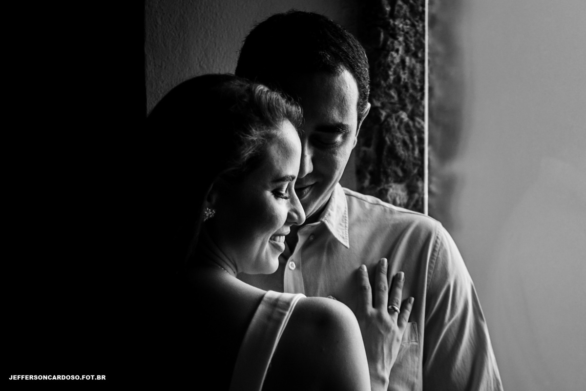Felicidade ao casal se abraçando, ensaio pré casamento Raíssa e André fotos no hotel atrium quinta de pedras, Médicos de Belém Pa fotografia de Jefferson Cardoso Cametá, Amor, Noivos, Carinho, Romântico, Turismo