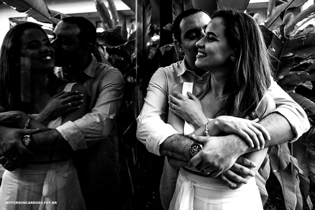 Felicidade ao casal se abraçando, ensaio pré casamento Raíssa e André fotos no hotel atrium quinta de pedras, Médicos de Belém Pa fotografia de Jefferson Cardoso Cametá, Amor, Noivos, Carinho, Romântico, Turismo
