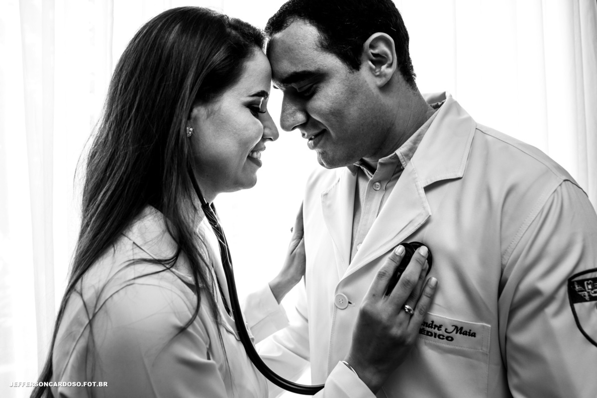 Felicidade ao casal se abraçando, ensaio pré casamento Raíssa e André fotos no hotel atrium quinta de pedras, Médicos de Belém Pa fotografia de Jefferson Cardoso Cametá, Amor, Noivos, Carinho, Romântico, Turismo