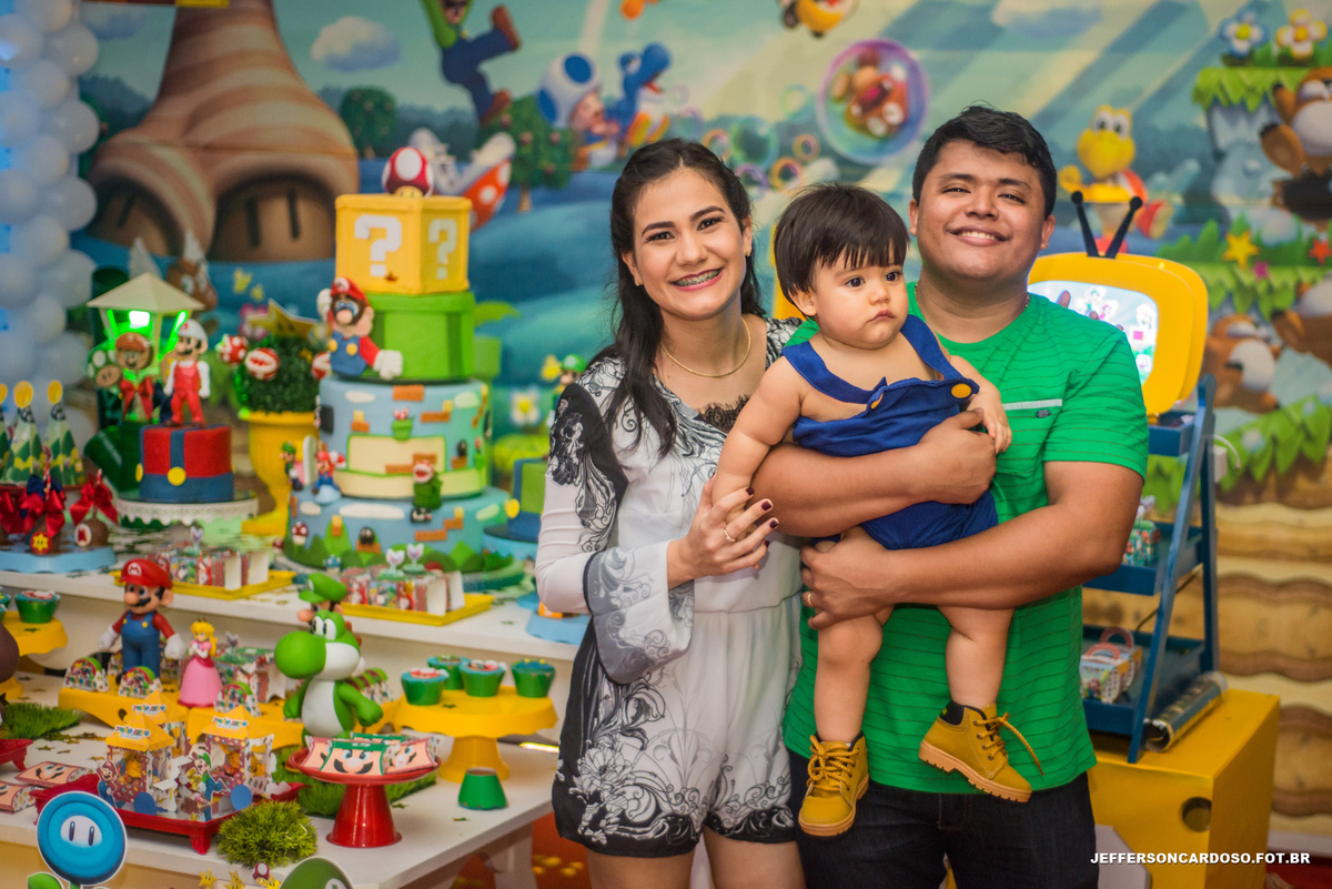Decoração Super Mario Bros da festa de aniversário João Neto 1º aninho em Cametá com o fotógrafo de criança Jefferson Cardoso muitas felicidades, amor e alegria na Zezé Recepção de Bolo e Balões Parabéns toda a família Thais e João Paulinho