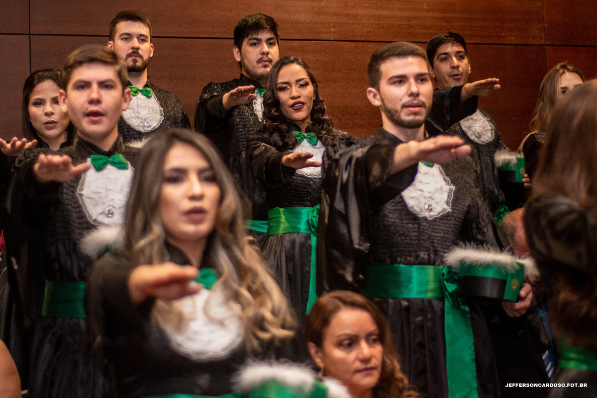 formatura belém Formatura Iana Cassia de Cametá se formou em Medicina pelo ENEM na faculdade do Cezupa Belém Pa no Hangar toda de Beca com a família alegre e muito amor envolvido com fotografia de Jefferson Cardoso Fotografo de formandos PROUNI Google