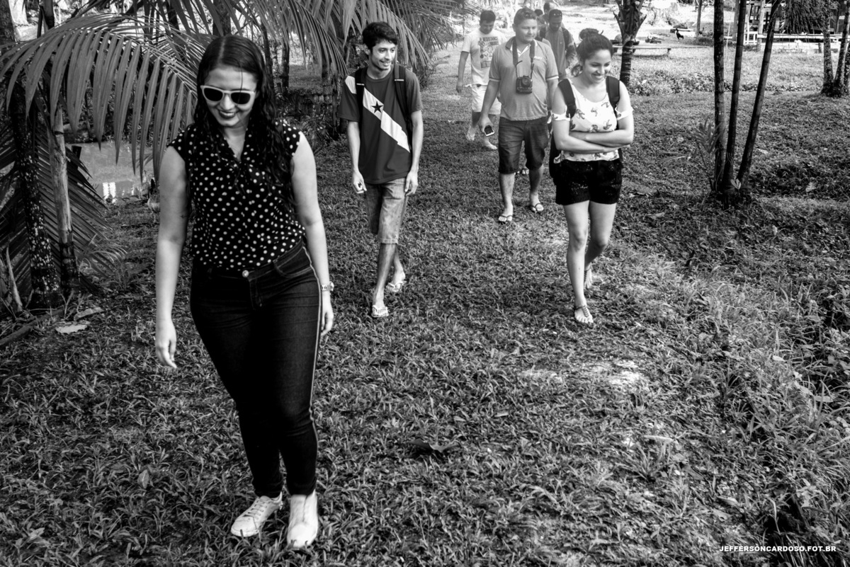 Alunos conhecendo a área da aula pratica no ws com jeff  