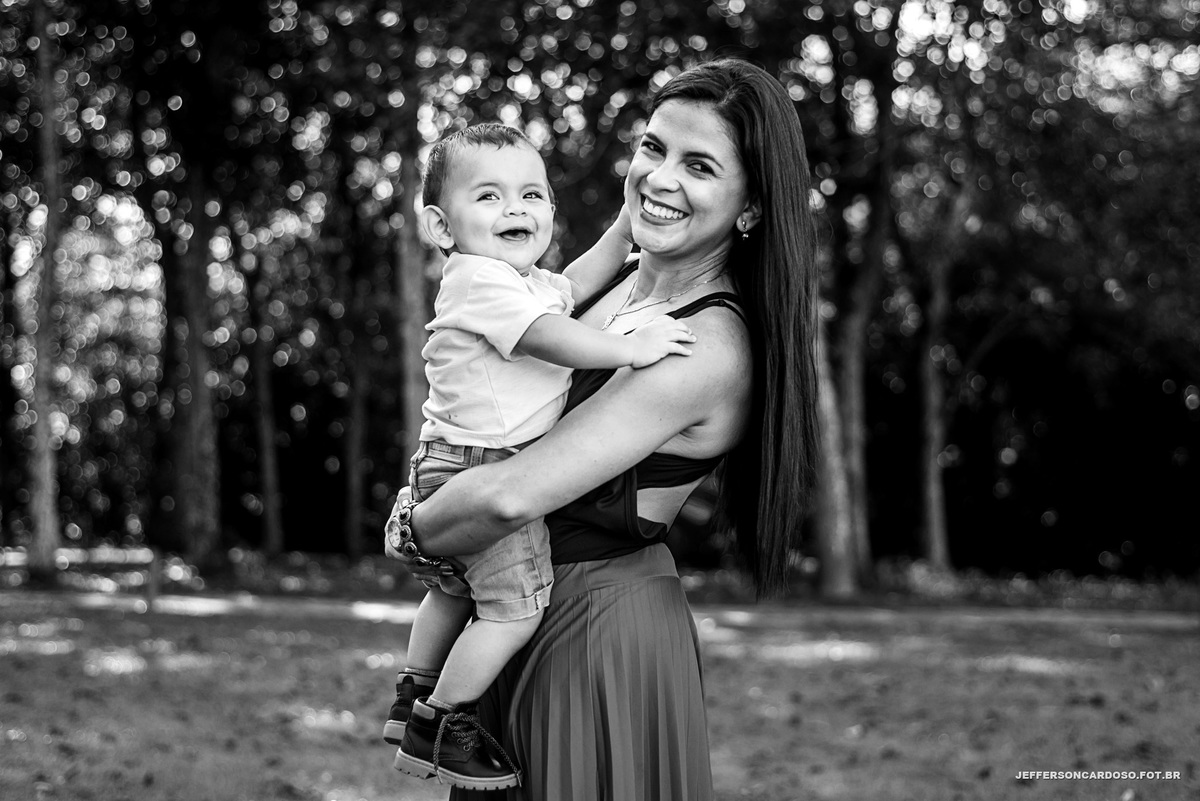 Ensaio família do Gael na cidade modelo do estado do Pará Castanhal, no quinta do bosque como decoração de Safári da veterinária Aline e Arthur com o fotógrafo de criança Jefferson Cardoso da cidade de Belém e Cametá contando história muito amor e alegria