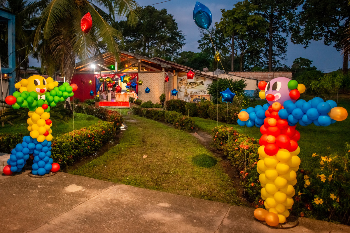 O espetáculo Circo em Cametá PA com aniversário temático dos irmãos Nícolas e Wesley na AABB festa de do meu primeiro aninho e meus 15 anos juntos da família e amigos só alegria e amor a melhor foto Jefferson Cardoso fotografia de criança e infantil 2019