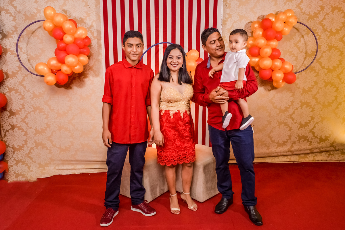 O espetáculo Circo em Cametá PA com aniversário temático dos irmãos Nícolas e Wesley na AABB festa de do meu primeiro aninho e meus 15 anos juntos da família e amigos só alegria e amor a melhor foto Jefferson Cardoso fotografia de criança e infantil 2019