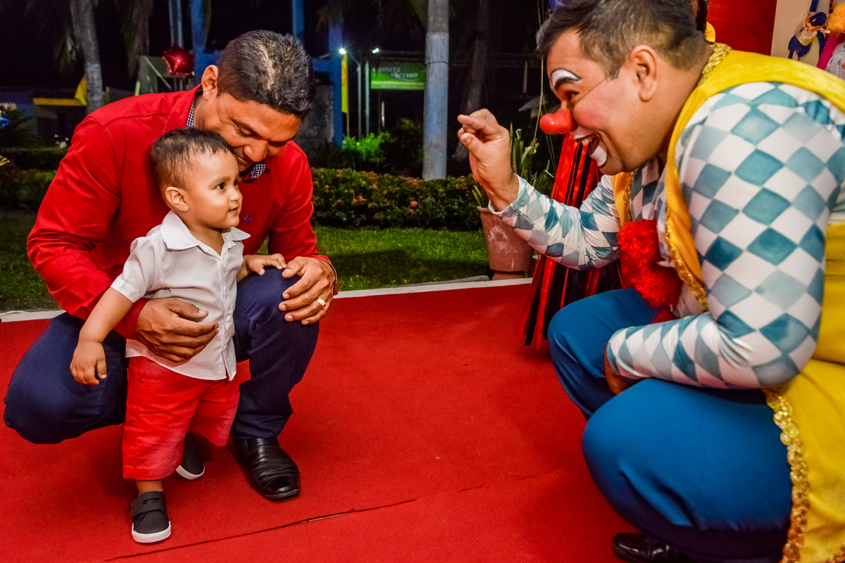 O espetáculo Circo em Cametá PA com aniversário temático dos irmãos Nícolas e Wesley na AABB festa de do meu primeiro aninho e meus 15 anos juntos da família e amigos só alegria e amor a melhor foto Jefferson Cardoso fotografia de criança e infantil 2019