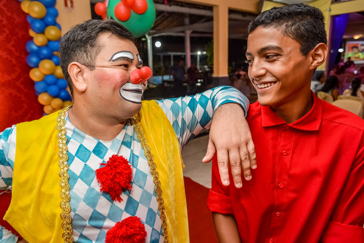 O espetáculo Circo em Cametá PA com aniversário temático dos irmãos Nícolas e Wesley na AABB festa de do meu primeiro aninho e meus 15 anos juntos da família e amigos só alegria e amor a melhor foto Jefferson Cardoso fotografia de criança e infantil 2019