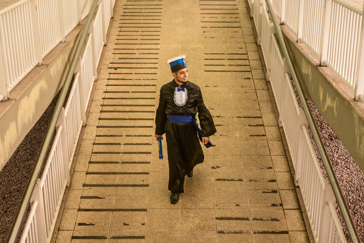 Missa e Solenidade de Formatura Unama BR curso Psicologia do aluno Neto da cidade de Castanhal com a família e amigos, violista musico do Pará com fotografia de Jefferson Cardoso no corredor da faculdade outorga com pai e mãe 