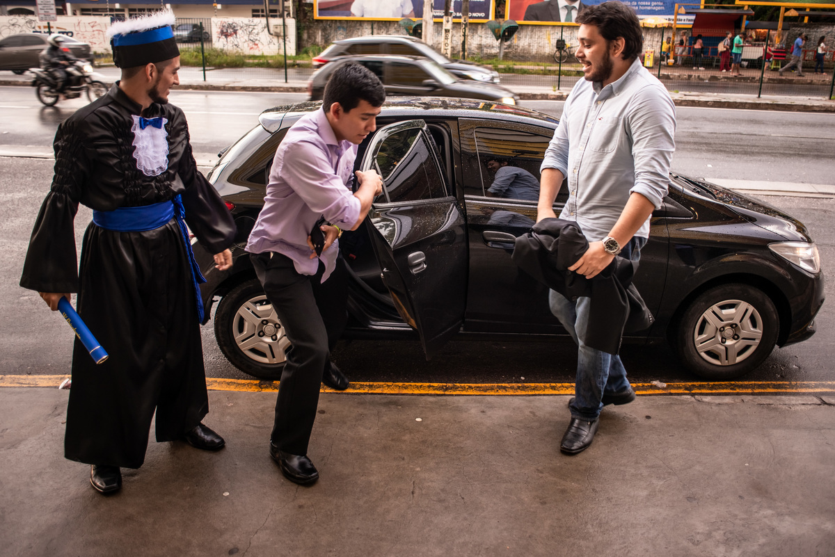 Missa e Solenidade de Formatura Unama BR curso Psicologia do aluno Neto da cidade de Castanhal com a família e amigos, violista musico do Pará com fotografia de Jefferson Cardoso no corredor da faculdade outorga com pai e mãe  Shopping Metrópole Ananindeu