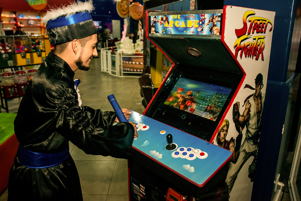 Missa e Solenidade de Formatura Unama BR curso Psicologia do aluno Neto da cidade de Castanhal com a família e amigos, violista musico do Pará com fotografia de Jefferson Cardoso no corredor da faculdade outorga com pai e mãe  Shopping Metrópole Ananindeu