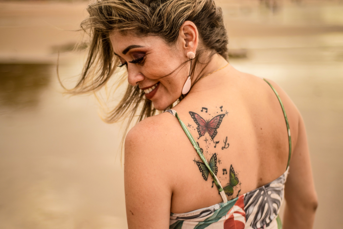 Ensaio com as amigas na ilha de mosqueiro, baia do sol, praia do Maraú, com bolo de aniversario 37 anos da Ana Paula professora com fotos de biquíni na praia, final de tarde e por-do-sol, com melhor fotografo do estado do Pará, Jefferson Cardoso